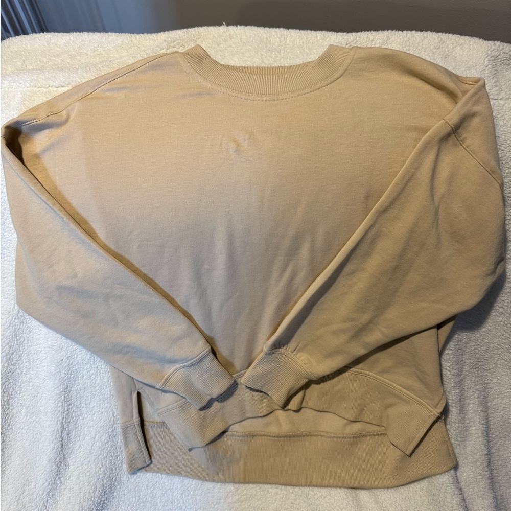 CUTE, soft, never been worn sweatshirt